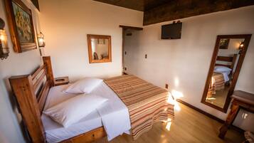 Minibar, free WiFi, bed sheets