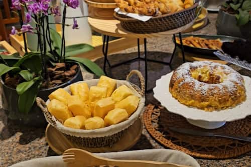 Free daily full breakfast