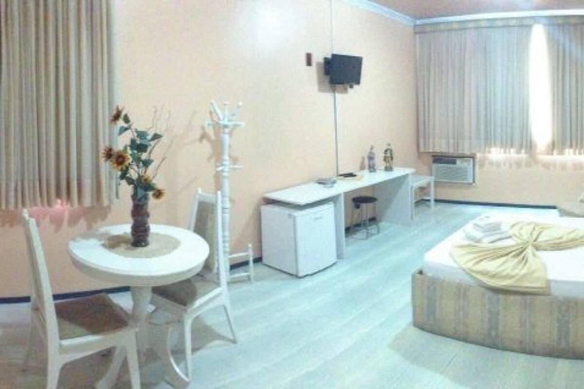 Quarto casal | Frigobar, cofres nos quartos, escrivaninha