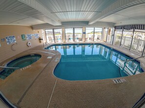 Sisäuima-allas, ulkouima-allas