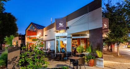 ★ 3-kerroksinen kartano ★ Yksityinen pysäköinti, erinomainen sijainti!