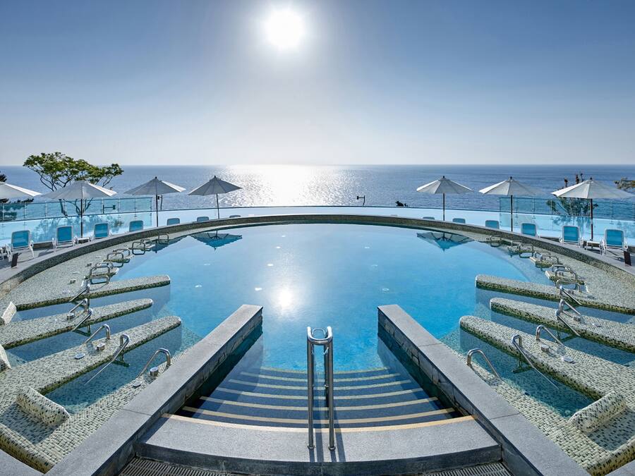 Seasonal outdoor pool