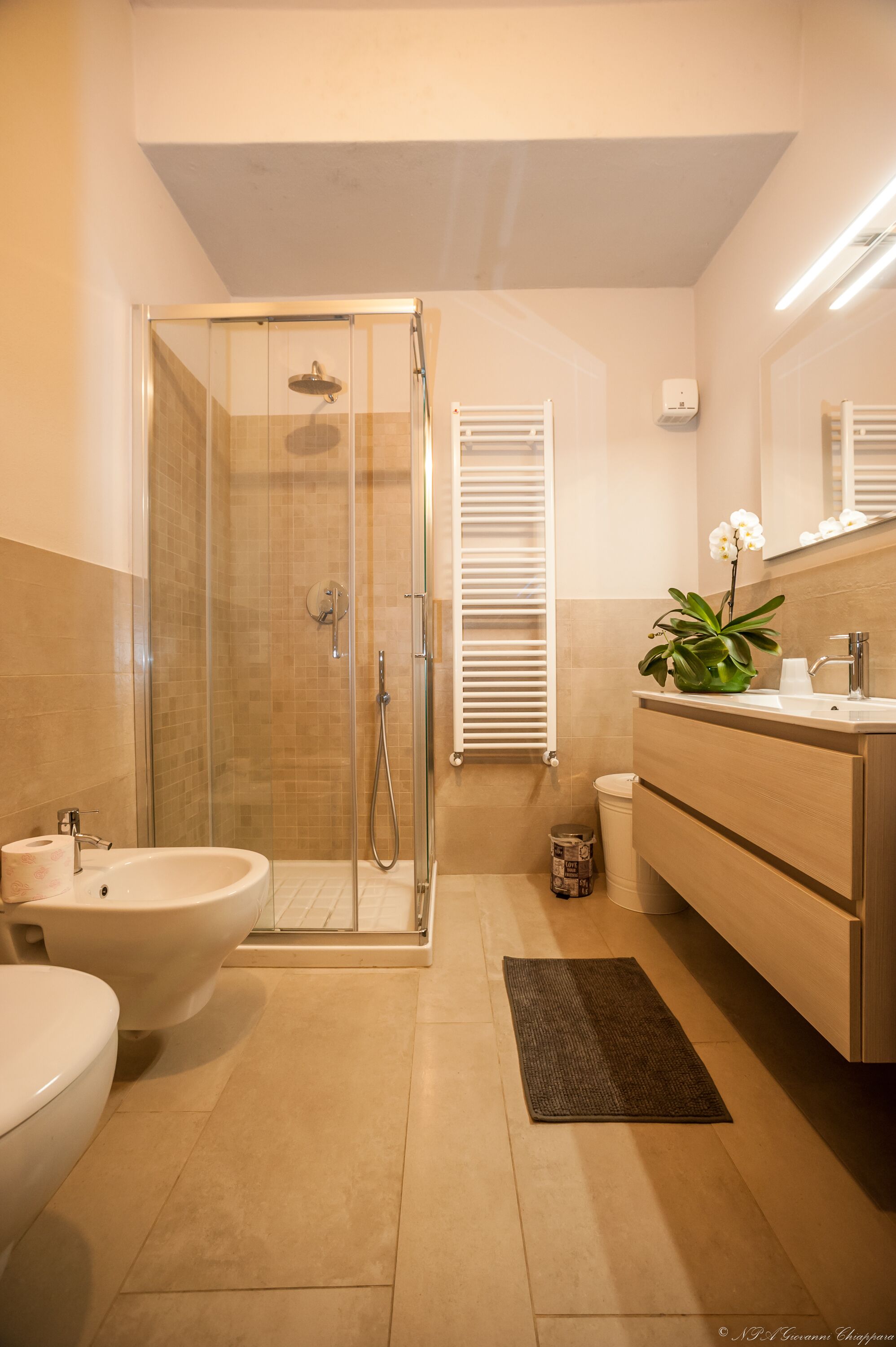 Combinazione doccia/vasca, asciugacapelli, bidet, asciugamani