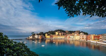 NEU! Eine TERRASSE mit Meerblick, gegenüber von PORTOFINO, 30 Minuten von der CINQUE TERRE entfernt