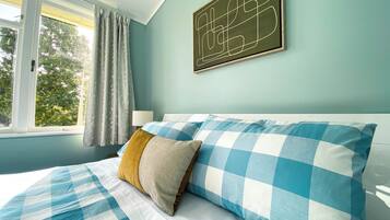 2 bedrooms, premium bedding, iron/ironing board, free WiFi