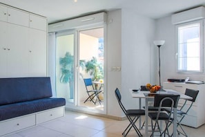 Dining - Studio with garage near the Port of Nice (Nice)