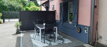 Gite with private entrance and parking / patio. At the foot of the BALLON D'ALSACE