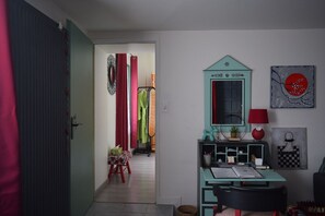 Interior - Gite with private entrance and parking / patio. At the foot of the BALLON D'ALSACE (Rougegoutte)