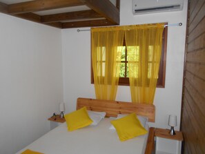 2 quartos, ferros/tábuas de passar roupa, Wi-Fi, roupa de cama