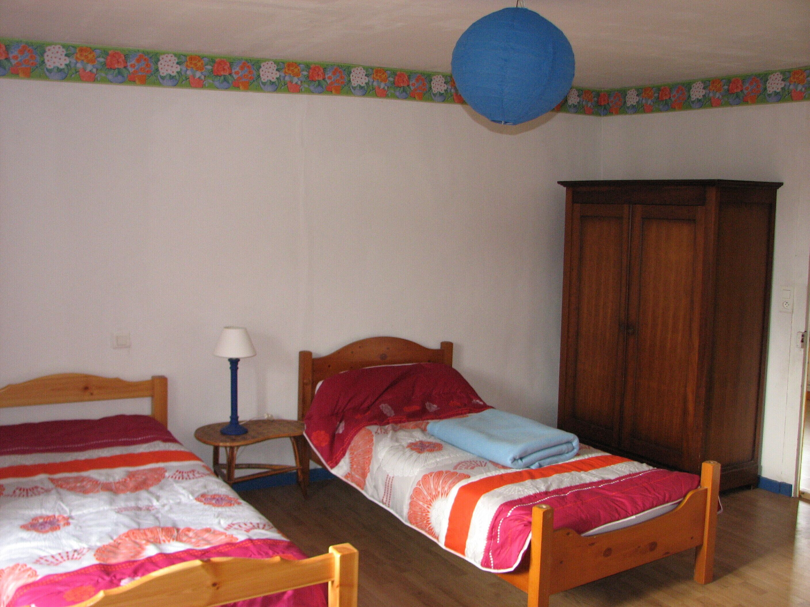 2 bedrooms, desk, iron/ironing board, free WiFi