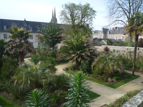 Bright apartment in the historical center of Quimper