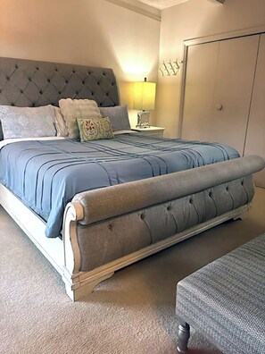 2 bedrooms, desk, iron/ironing board, free WiFi