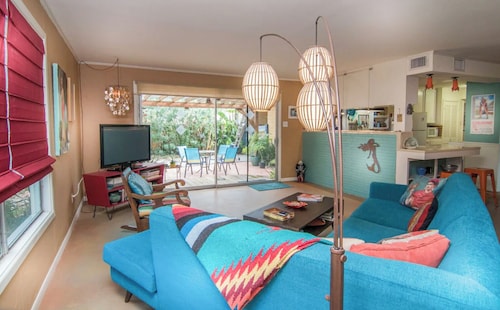 KingBed Patio 20 Minutes to Beach