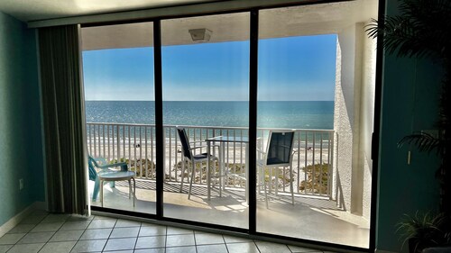 Stunning beach views from balcony in upscale BEACHFRONT condo with pool and spa
