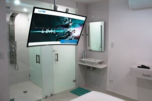 SĂšche-cheveux, serviettes fournies