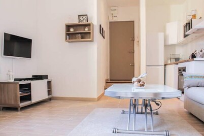 2 rooms cozy and air conditioned - view of the Old Port and Notre Dame de la Garde