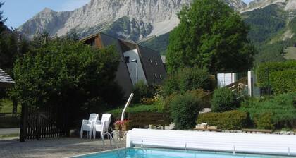 GRESSE en VERCORS station hiver (ski)/ été(piscine et tennis) sem et w-end