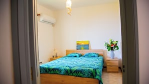 2 chambres, fer et planche à repasser, Wi-Fi, draps fournis