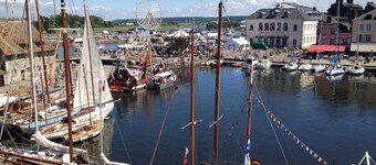 Honfleur. 4 PEOPLE. LUMINOUS. PERFECT LOCATION. PRIVATE PARKING. FREE WIFI