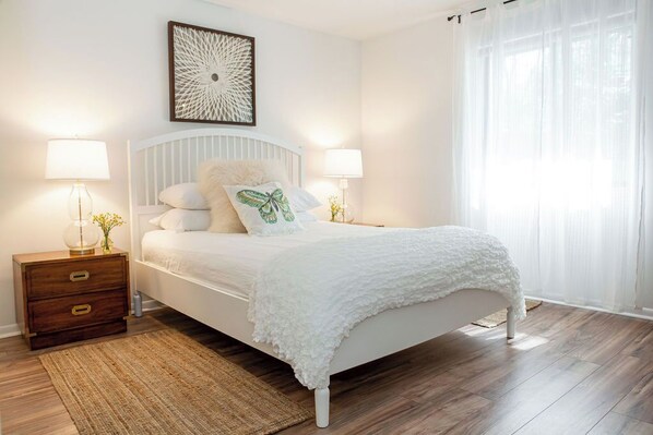 2 bedrooms, desk, iron/ironing board, free WiFi