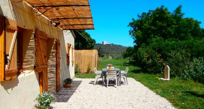 Seasonal rental in the countryside, 5 min from all shops 10 min from Isle sur la Sorgue