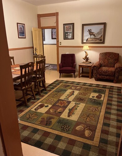 Buffalo Suite, Muunnettu 1894 Historiallinen Hotelli, Main St näkymä päivittäinen siivous