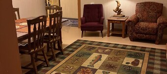 Two Bedroom, Double Queen - Converted1894 Historic Hotel, Downtown Buffalo Suite