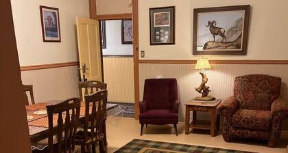 Buffalo Suite, Muunnettu 1894 Historiallinen Hotelli, Main St näkymä päivittäinen siivous