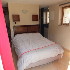 1 chambre, fer et planche à repasser, Wi-Fi