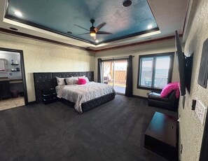 5 bedrooms, desk, iron/ironing board, free WiFi