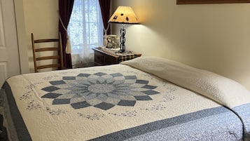 1 habitación, insonorización y tabla de planchar con plancha