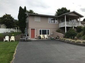 Exterior - Relax Above The City In Spacious Accommodations With Gorgeous Views-Pets Welcome (Missoula)