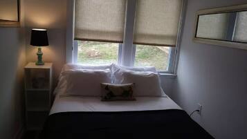 3 bedrooms, iron/ironing board, Internet, bed sheets