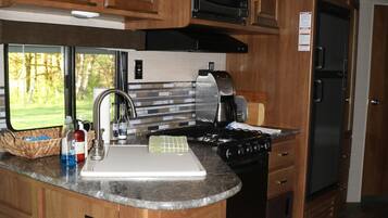 Fridge, microwave, oven, stovetop