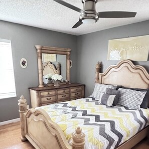 2 bedrooms, iron/ironing board, WiFi, bed sheets