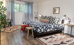 2 chambres, fer et planche à repasser, Wi-Fi, draps fournis