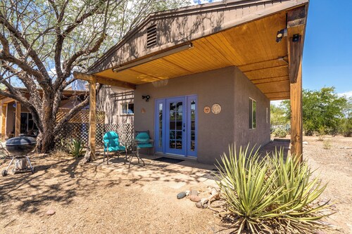 Mesquite Tree Studio - Serene and very Spacious and light.