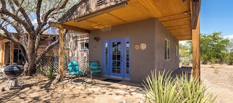 Mesquite Tree Studio - Serene and very Spacious and light.