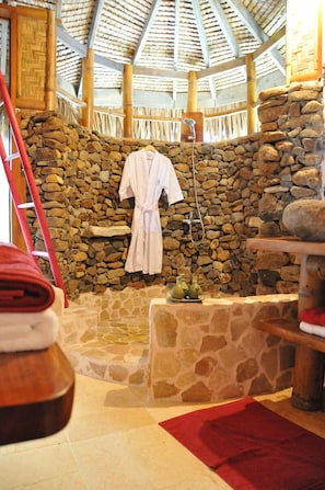 Superior Bungalow, Multiple Beds, Ocean View | Bathroom | Shower, free toiletries, hair dryer, bathrobes