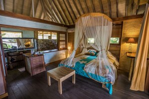 Superior Bungalow, Multiple Beds, Ocean View | In-room safe, individually decorated, individually furnished - Green Lodge Moorea (Moorea-Maiao)