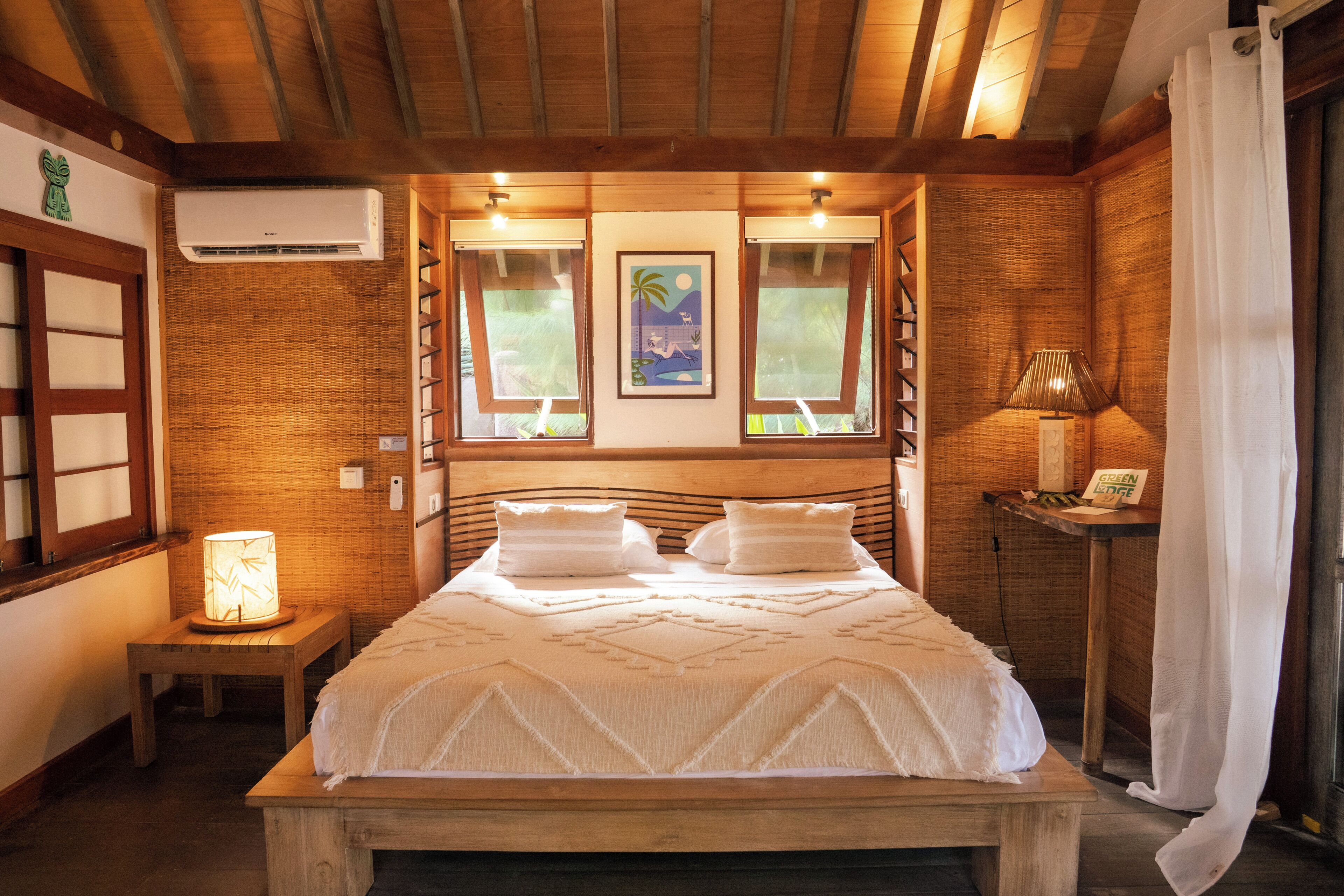 Superior Bungalow, Multiple Beds, Air conditioning, Ocean View | Premium bedding, in-room safe, desk, laptop workspace