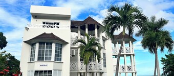 PENTHOUSE ON THE RIDGE