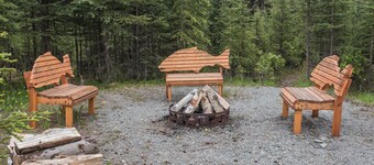 3 Bedroom, 1 Bath Peaceful Lodge Just Minutes From The Kenai River and Soldotna!