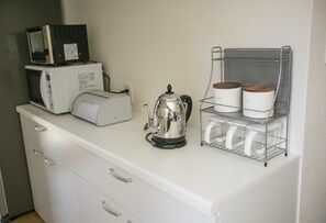 Maison, 5 chambres | Cuisinette privée | Réfrigérateur grande capacité avec congélateur, four à micro-ondes