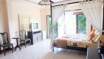Guestroom (Room Number 6) | 1 bedroom, premium bedding, individually decorated