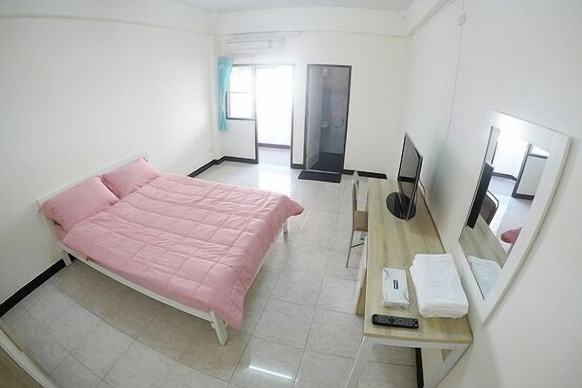 Habitación estándar doble | Camas supletorias, wifi gratis, ropa de cama