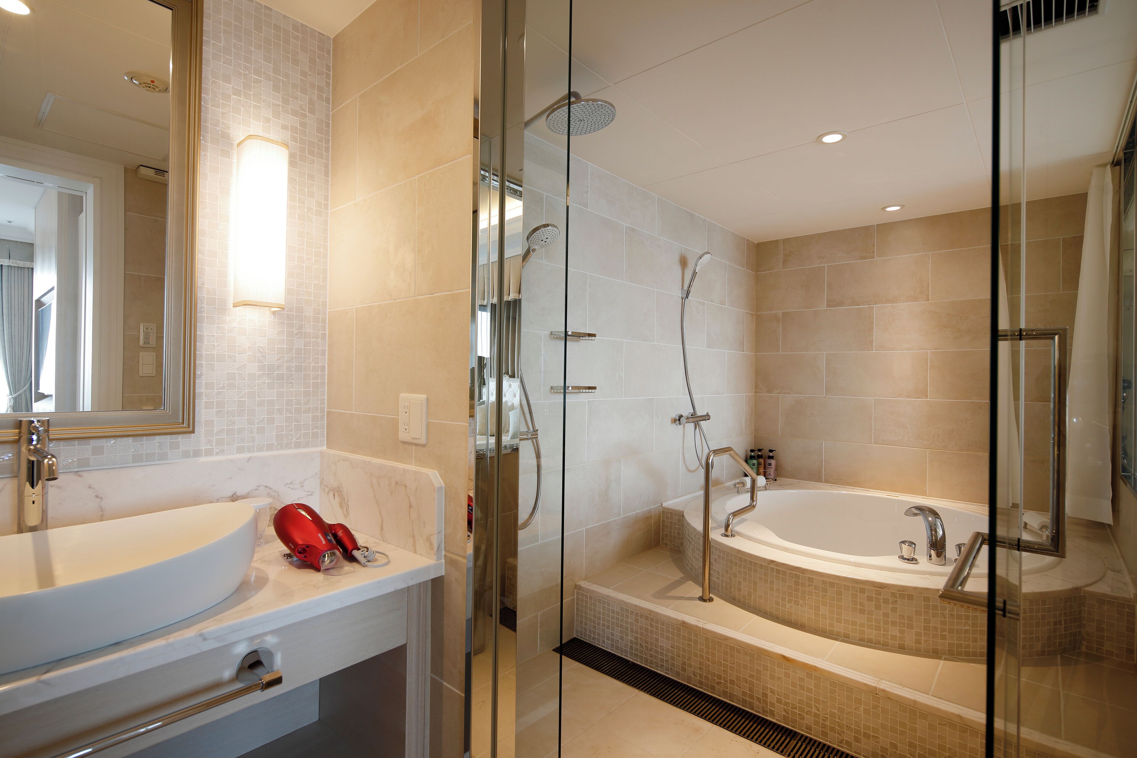 premium suite room, non smoking | bathroom | combined shower/bathtub, free toiletries, hair dryer, slippers