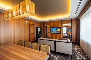 Royal Suite Room, Non smoking | Living area | Flat-screen TV - Hotel Monterey Himeji (Himeji)