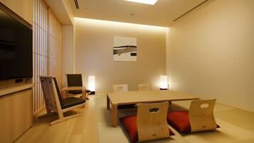 Japanese Style Room | In-room safe, blackout drapes, soundproofing, iron/ironing board