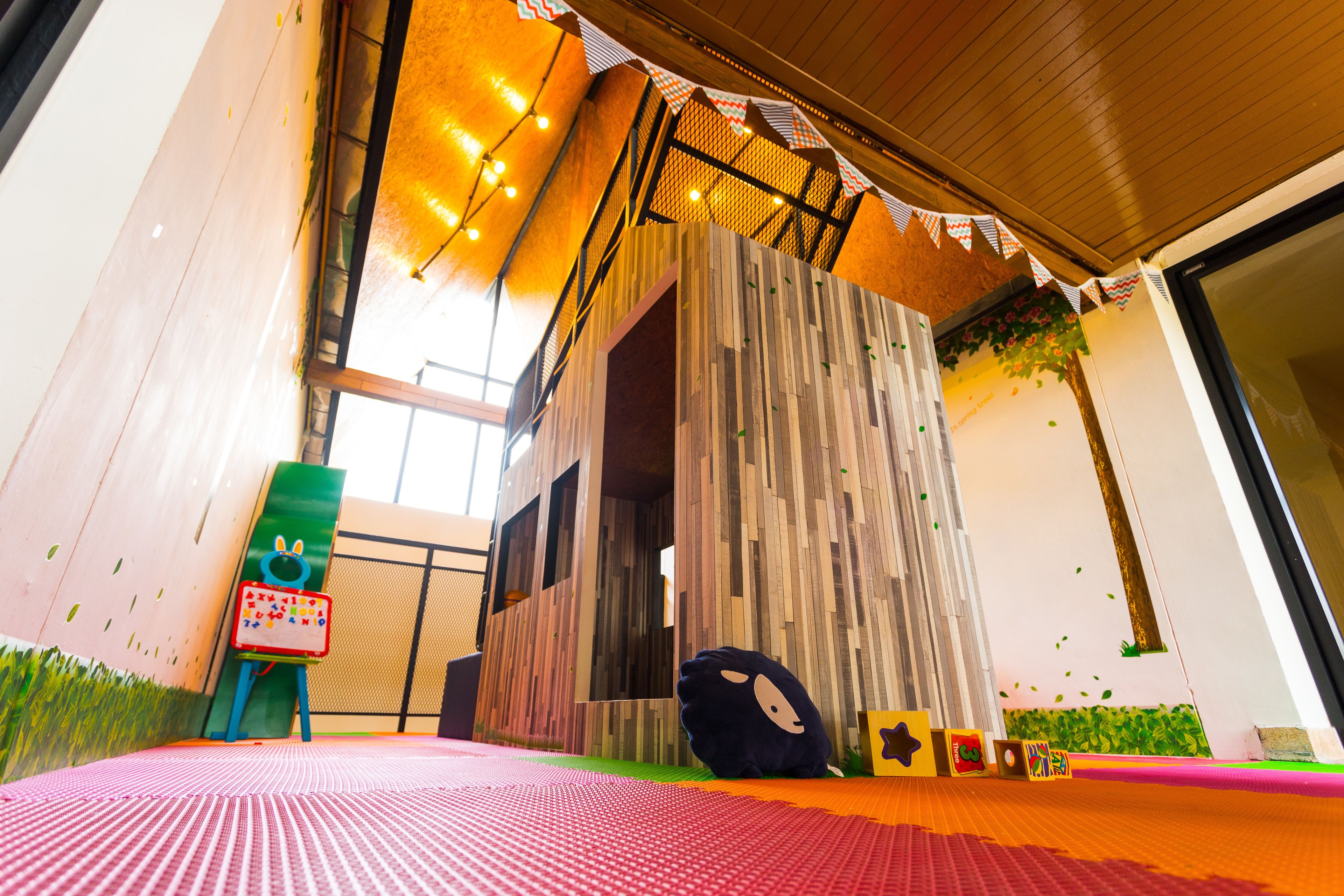children’s play area – indoor